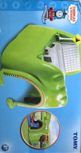 2005 accessory box bridge left motor_road_&_rail packaging thomas_the_tank_engine tomy tunnel // 2722x5152 // 4.1MB